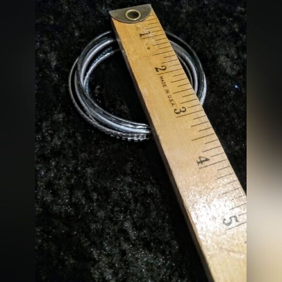  Lot Of Assorted Child Or Doll Sized Bangles - Picture 8 of 11